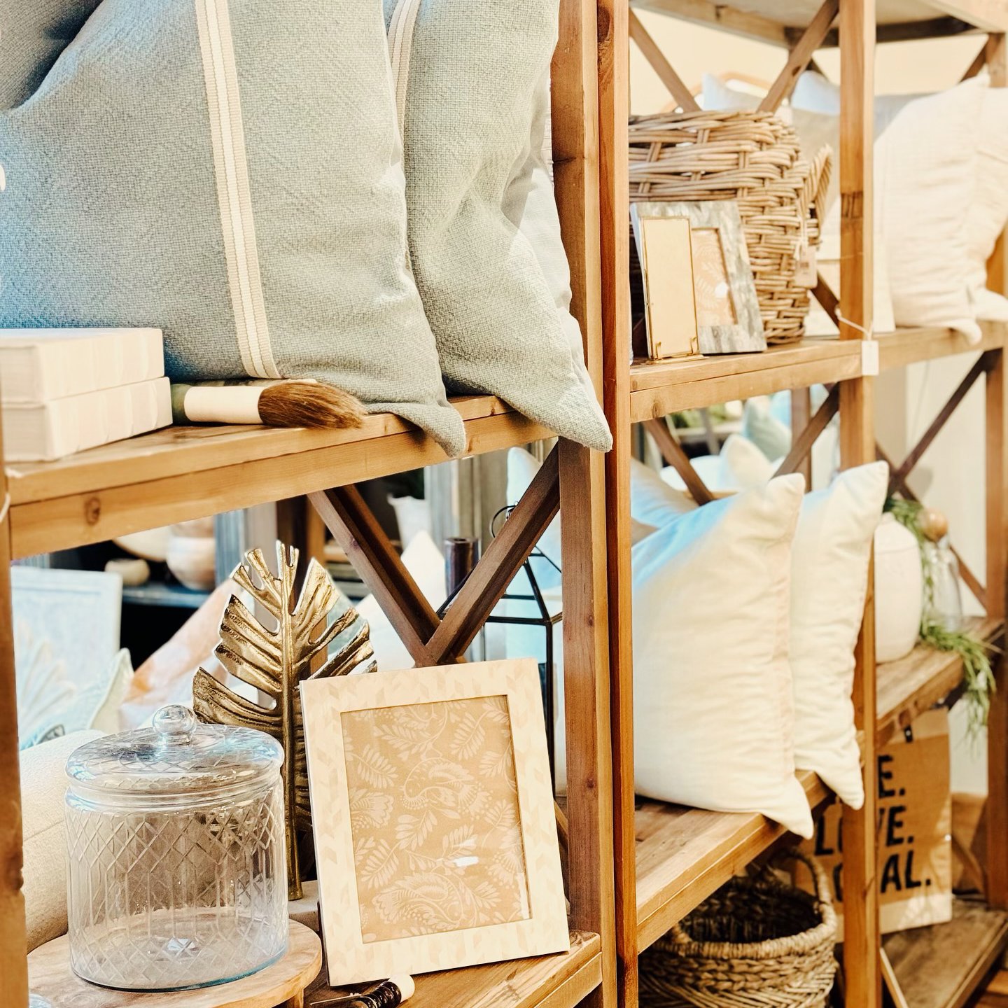 The Nest Home décor