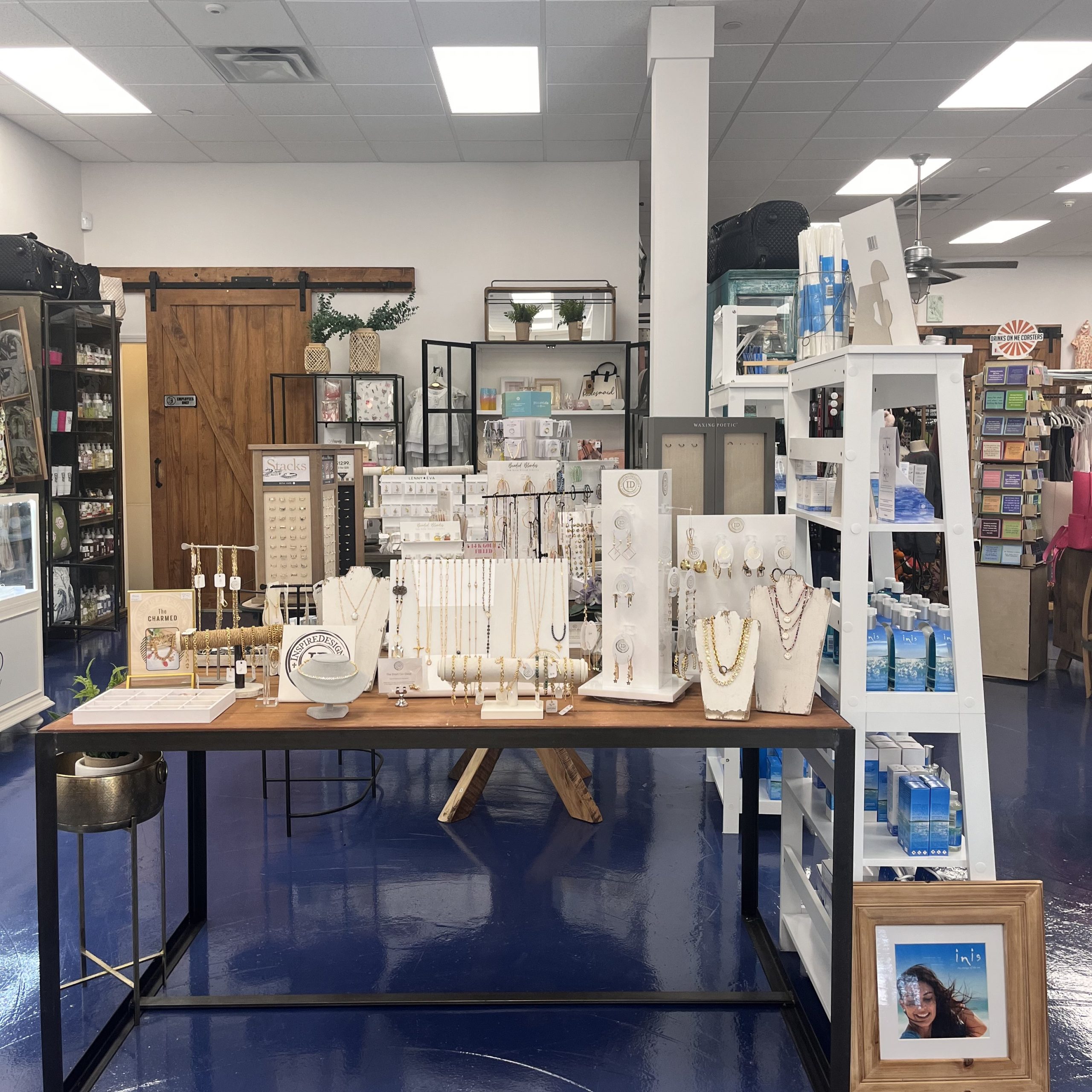 One Magnolia Lane store interior